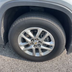 2023 Chevrolet TRAVERSE LS — миниатюра 20