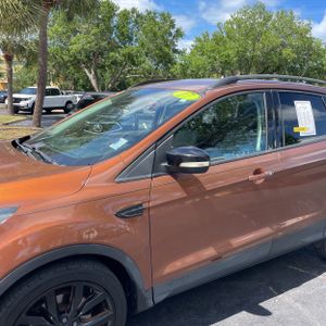 FORD ESCAPE TITANIUM - 2