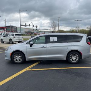 CHRYSLER VOYAGER LX - 3