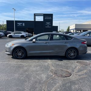FORD FUSION SE - 2