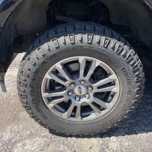 FORD F-150 LARIAT - 10