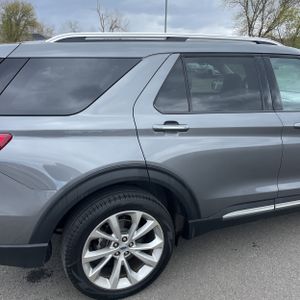 FORD EXPLORER PLATINUM - 9