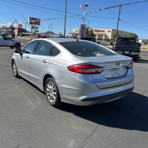 FORD FUSION S - 5