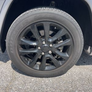 2021 JEEP GRAND CHEROKEE LAREDO X photo 17