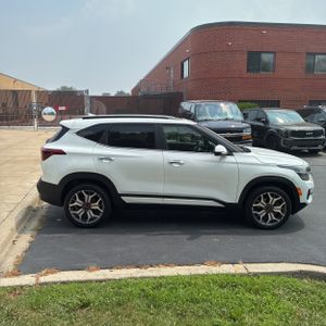 2022 KIA SELTOS SX photo 10