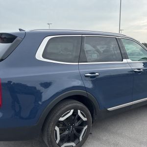 صورة 9 لـ 2024 KIA TELLURIDE S