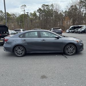 KIA FORTE GT-LINE - 10