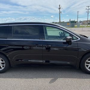2024 Chrysler PACIFICA TOURING L thumbnail 11