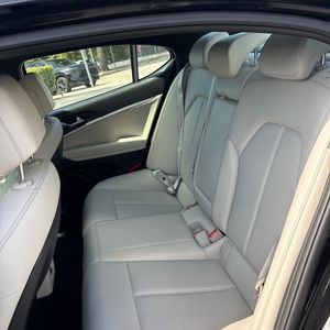 2025 Genesis G70 2.5T STANDARD — миниатюра 33