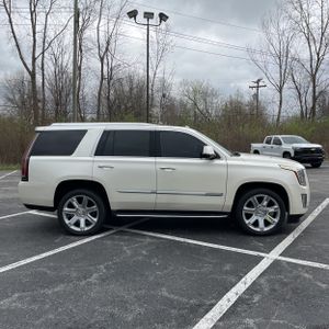 CADILLAC ESCALADE LUXURY - 10