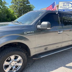 FORD F-150 XLT - 2