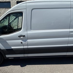 FORD TRANSIT 150 - 4