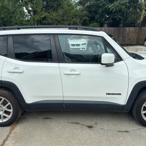 2019 JEEP RENEGADE LATITUDE — миниатюра 11
