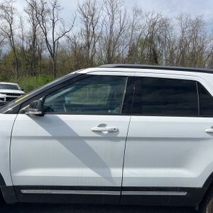 FORD EXPLORER XLT - 4