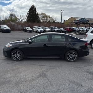 KIA FORTE GT-LINE - 3