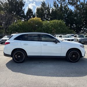 MERCEDES-BENZ GLC - 10