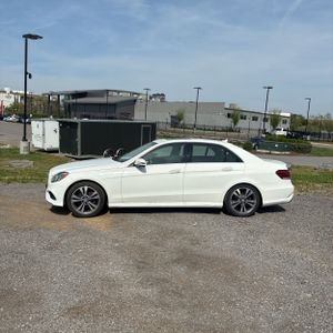 MERCEDES-BENZ E-CLASS - 3