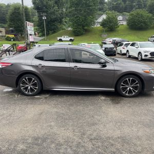2020 Toyota CAMRY SE 照片 10