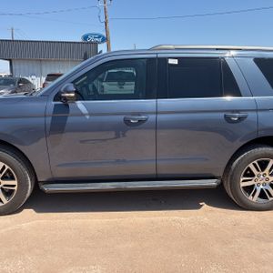 صورة 4 لـ 2022 FORD EXPEDITION XLT