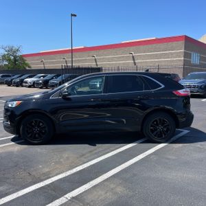 FORD EDGE SEL - 3