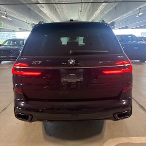 صورة 7 لـ 2023 BMW X7 XDRIVE40I