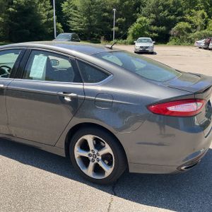 FORD FUSION SE - 6
