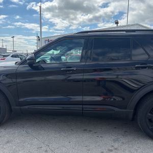FORD EXPLORER ST - 4