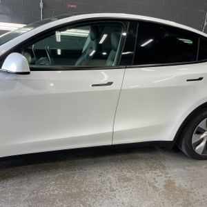 TESLA MODEL Y LONG RANGE - 4