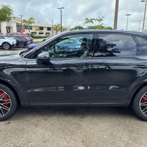 PORSCHE CAYENNE S - 4