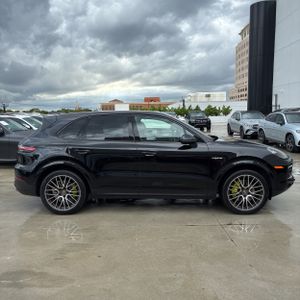 PORSCHE CAYENNE E-HYBRID - 10