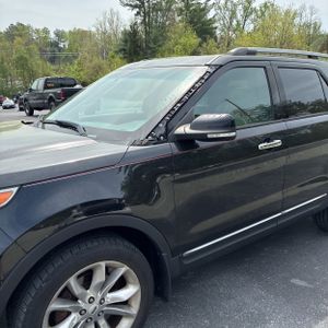 FORD EXPLORER XLT - 2