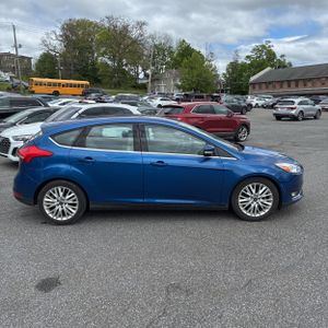 FORD FOCUS TITANIUM - 10
