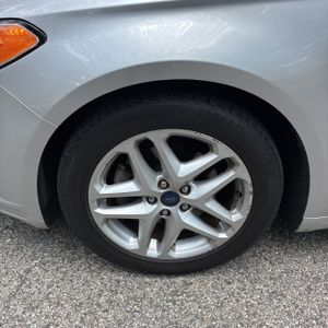 صورة مصغرة 17 لـ 2015 FORD FUSION SE