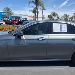 MERCEDES-BENZ E-CLASS - 4