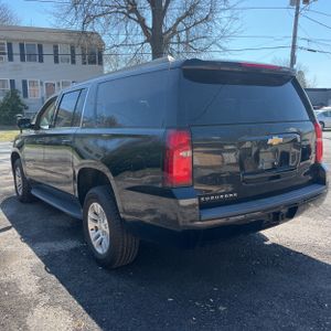 CHEVROLET SUBURBAN LT - 5