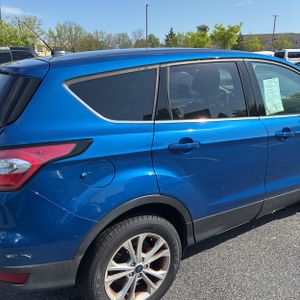 FORD ESCAPE SE - 9