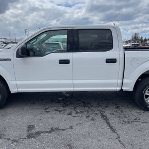 FORD F-150 XLT - 4