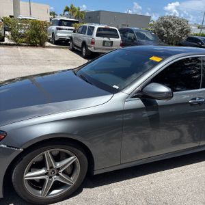صورة 2 لـ 2018 Mercedes-BENZ E-CLASS