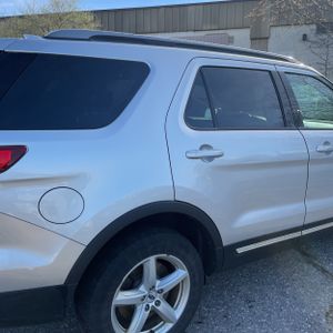 FORD EXPLORER XLT - 9