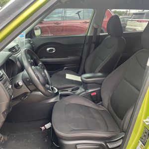 صورة 28 لـ 2015 KIA SOUL BASE