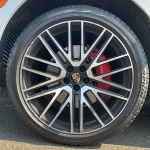 2024 Porsche MACAN S — миниатюра 17