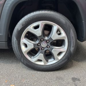 2018 JEEP COMPASS LIMITED — миниатюра 18