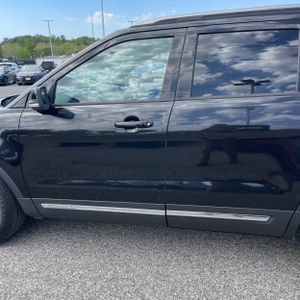 FORD EXPLORER XLT - 4