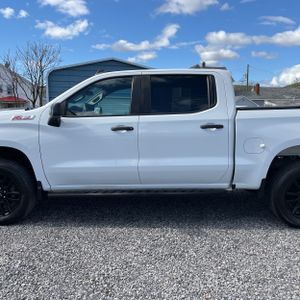 CHEVROLET SILVERADO 1500 CUSTOM TRAIL BOSS - 4