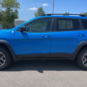صورة 4 لـ 2022 JEEP CHEROKEE TRAILHAWK