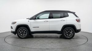 صورة 4 لـ 2025 JEEP COMPASS TRAILHAWK