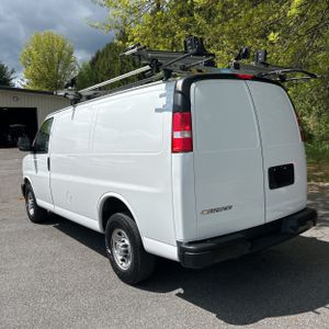 CHEVROLET EXPRESS 2500 - 5