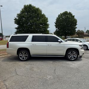 CHEVROLET SUBURBAN - 10