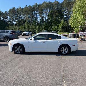 DODGE CHARGER SE - 3