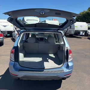 2011 Subaru FORESTER 2.5X — миниатюра 39
